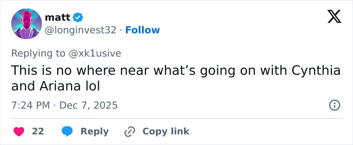 Screenshot of a viral tweet sparking debate over media bias and racial double standards involving Sydney Sweeney and Amanda Seyfried. Screenshot of a viral tweet sparking debate over media bias and racial double standards involving Sydney Sweeney and Amanda Seyfried.