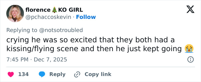 Screenshot of a Twitter reply expressing excitement over a kissing and flying scene involving Jonathan Bailey.