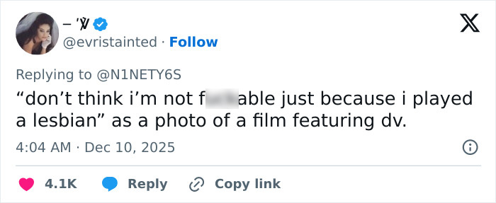 Sydney Sweeney posing on Sports Illustrated cover with fans spotting an odd detail in the image. Sydney Sweeney posing on Sports Illustrated cover with fans spotting an odd detail in the image.