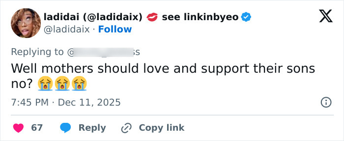 Screenshot of a tweet reacting to a viral mother-son photoshoot sparking a heated parenting debate.