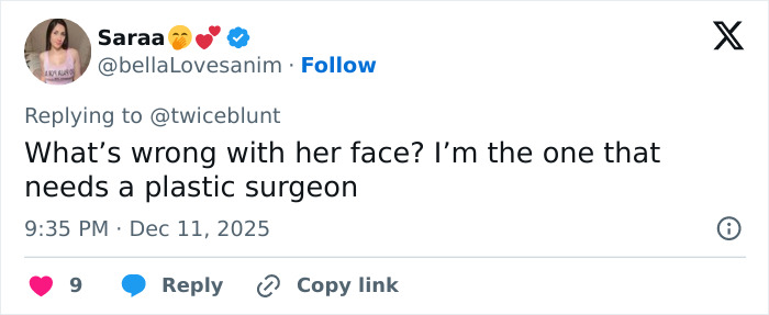 Screenshot of a tweet discussing plastic surgery rumors related to Emily Blunt’s podcast appearance.