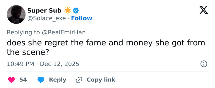 Tweet asking if Jennifer Connelly regrets the fame and money from her iconic movie scene sparking career debate. Tweet asking if Jennifer Connelly regrets the fame and money from her iconic movie scene sparking career debate.