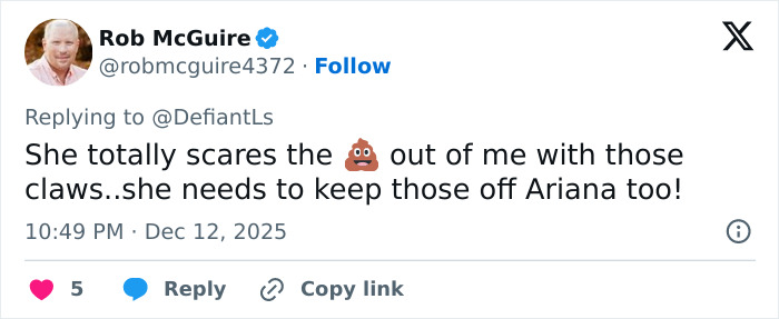 Tweet from Rob McGuire reacting to Cynthia Erivo’s oddly large hands sparking a debate on her demon-like appearance. Tweet from Rob McGuire reacting to Cynthia Erivo’s oddly large hands sparking a debate on her demon-like appearance.