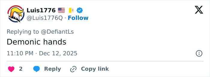 Screenshot of a tweet mentioning demonic hands in a discussion about Cynthia Erivo's oddly large hands. Screenshot of a tweet mentioning demonic hands in a discussion about Cynthia Erivo's oddly large hands.