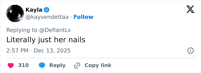 Screenshot of a social media reply discussing Cynthia Erivo's oddly large hands sparking debate online. Screenshot of a social media reply discussing Cynthia Erivo's oddly large hands sparking debate online.