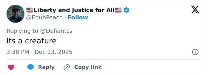 Screenshot of a tweet discussing Cynthia Erivo’s oddly large hands sparking debate about her appearance. Screenshot of a tweet discussing Cynthia Erivo’s oddly large hands sparking debate about her appearance.