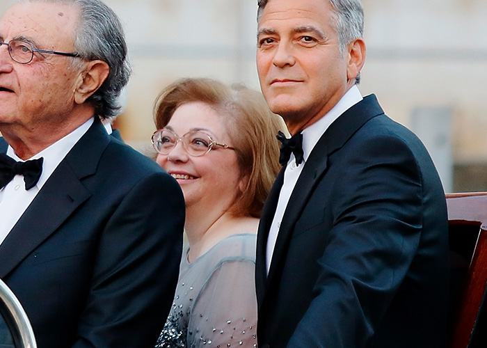 George Clooney dressed in a tuxedo sharing a heartfelt tribute after sister Ada passes away at 65. George Clooney dressed in a tuxedo sharing a heartfelt tribute after sister Ada passes away at 65.