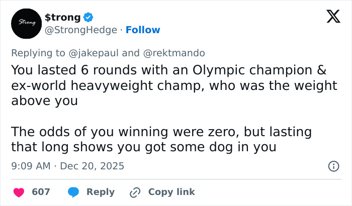 Tweet discussing Jake Paul's boxing performance, mentioning his broken jaw and internet reactions to the punchline.