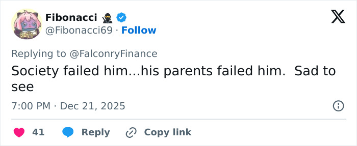 Screenshot of a tweet expressing sadness over Tylor Chase’s co-star’s homelessness and societal failure to support him. Screenshot of a tweet expressing sadness over Tylor Chase’s co-star’s homelessness and societal failure to support him.
