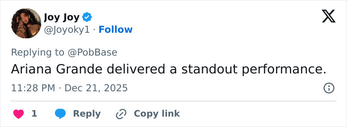 Screenshot of a Twitter reply praising Ariana Grande’s standout performance in SNL’s Home Alone parody with a bloody twist. Screenshot of a Twitter reply praising Ariana Grande’s standout performance in SNL’s Home Alone parody with a bloody twist.