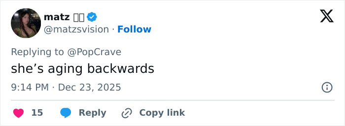 "Eles realmente fizeram Photoshop nela": Sessão fotográfica de lingerie natalina de Madonna provoca frenesi "Eles realmente fizeram Photoshop nela": Sessão fotográfica de lingerie natalina de Madonna provoca frenesi