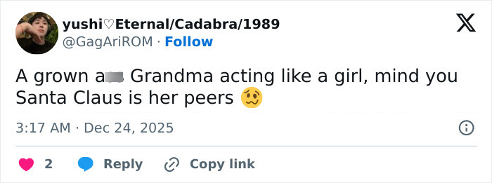 "Eles realmente fizeram Photoshop nela": Sessão fotográfica de lingerie natalina de Madonna provoca frenesi "Eles realmente fizeram Photoshop nela": Sessão fotográfica de lingerie natalina de Madonna provoca frenesi