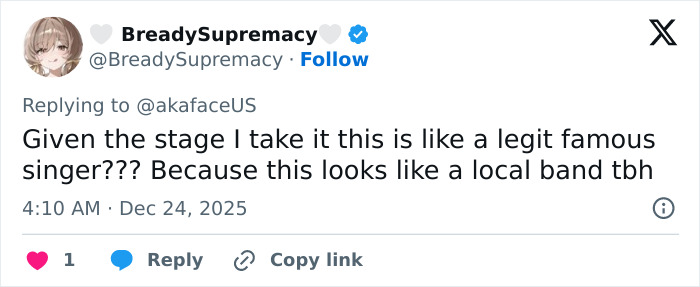 Screenshot of a tweet criticizing Machine Gun Kelly's boy band dancing, comparing it to a local band performance.