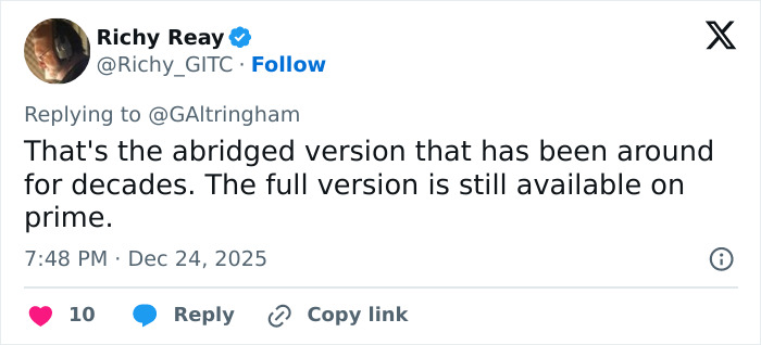 Twitter reply from Richy Reay clarifying Amazon Prime still has the full version despite cut scenes from Christmas classic.
