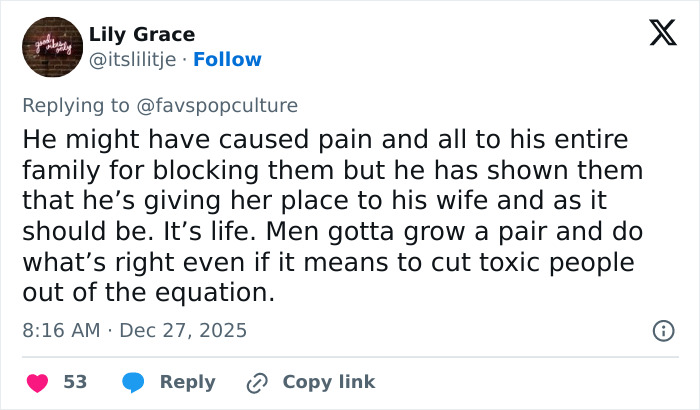 Tweet discussing family drama involving Brooklyn&rsquo;s wife Nicola Peltz and Victoria amid holiday posts and social media reactions.