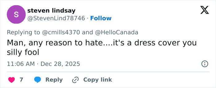 Tweet discussing a dress cover controversy related to a satin bed sheet and Gordon Ramsay's daughter's wedding. Tweet discussing a dress cover controversy related to a satin bed sheet and Gordon Ramsay's daughter's wedding.