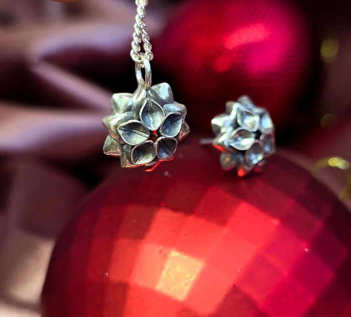 Genshin Impact Long Night's Oath Artifact Flower Earring And Neckalce