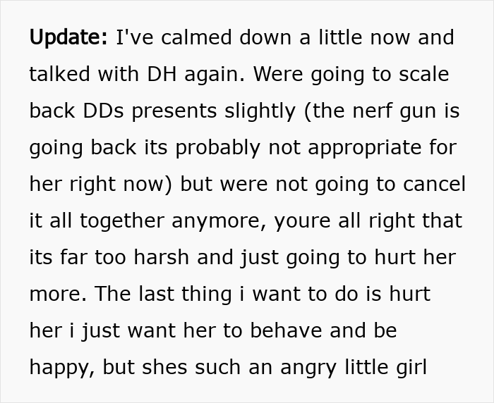 Text update from mom about scaling back Christmas gifts as a punishment for 7-year-old, sparking online debate. Text update from mom about scaling back Christmas gifts as a punishment for 7-year-old, sparking online debate.