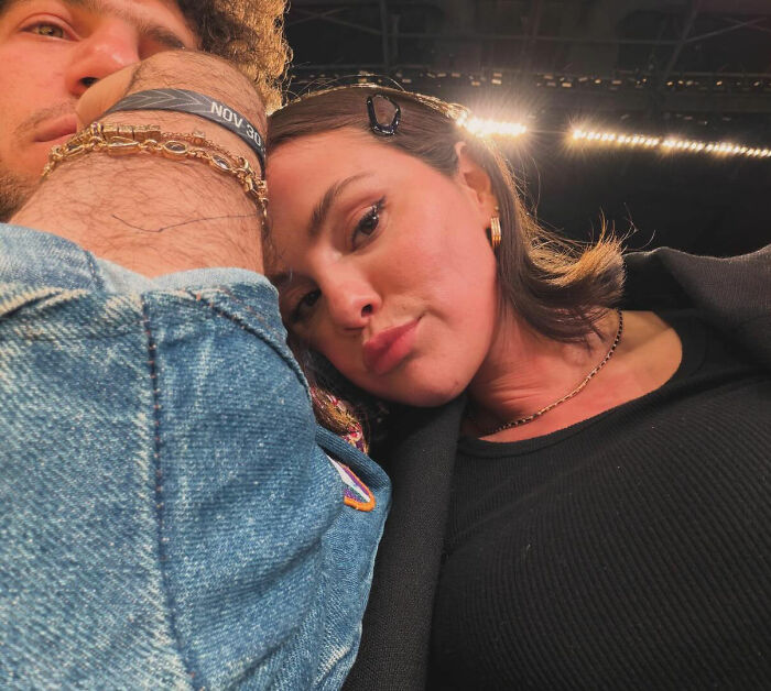 Selena Gomez close-up selfie with a fan, showing her response to questions about how she shaves her mustache. Selena Gomez close-up selfie with a fan, showing her response to questions about how she shaves her mustache.