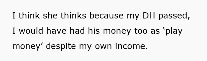 Text on a screen showing a woman sad about ending a 22-year-long friendship after friend’s unhinged request. Text on a screen showing a woman sad about ending a 22-year-long friendship after friend’s unhinged request.