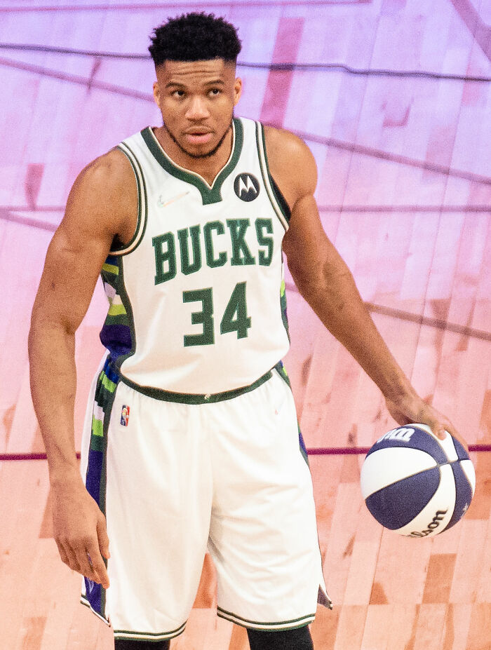 Basketball Player Giannis Antetokounmpo, 31