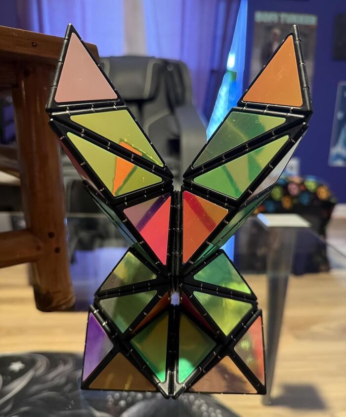 The Magnet Pyramid Stone Is A Never-Ending Fidget Toy That You Might Want To Borrow From Time To Time
