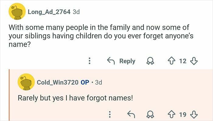 Online exchange showing a man who has 21 siblings answering questions about remembering family members' names.