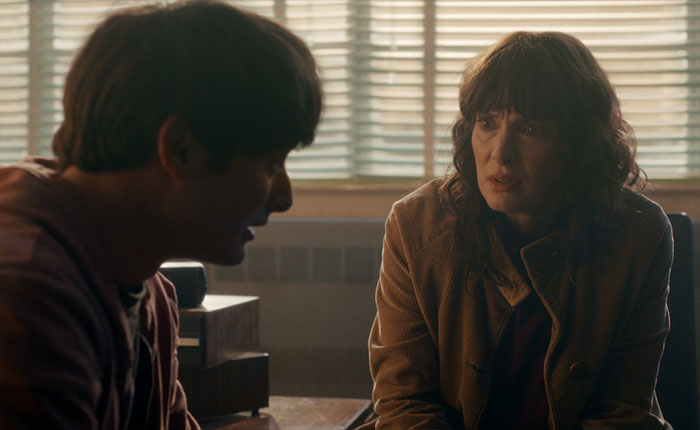 Two Stranger Things 5 characters in a tense conversation, highlighting the show's comically bad reception online. Two Stranger Things 5 characters in a tense conversation, highlighting the show's comically bad reception online.