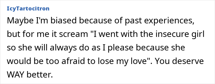 Screenshot of a forum post discussing a woman finding secret texts of fiancé worrying about wedding photos and appearance. Screenshot of a forum post discussing a woman finding secret texts of fiancé worrying about wedding photos and appearance.