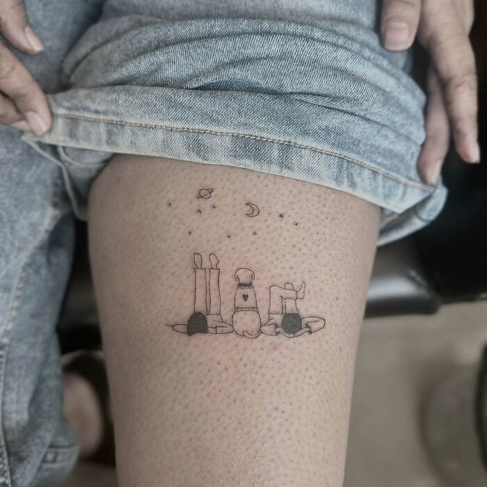 Minimalist tattoo of three people and stars on thigh, a wholesome tattoo symbolizing meaningful connection and little ink.
