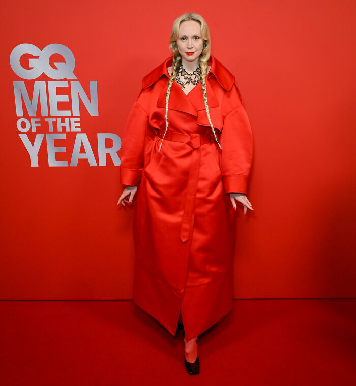 "A New Home For Lice": Gwendoline Christie’s Bizarre Hair Look Hijacks Fashion Awards "A New Home For Lice": Gwendoline Christie’s Bizarre Hair Look Hijacks Fashion Awards