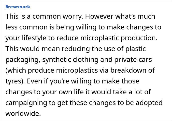 Expert discussing concerns about microplastics discovered in bone tissue, highlighting gaps in scientific knowledge. Expert discussing concerns about microplastics discovered in bone tissue, highlighting gaps in scientific knowledge.