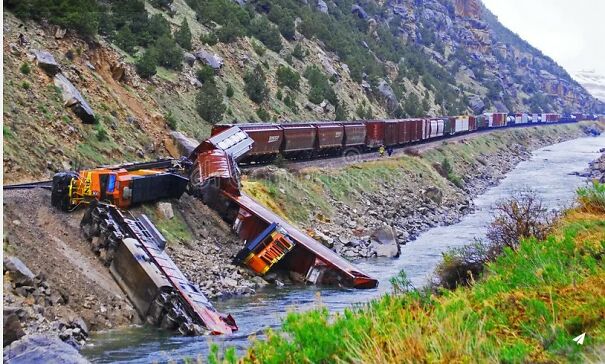 Train-Wreck-120725-693cda09daee2.jpg