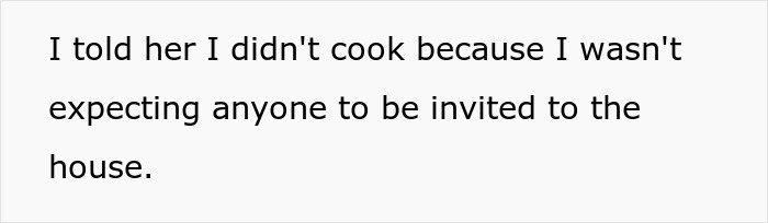 Woman reheats pizza leftovers for MIL during unannounced Christmas visit and faces criticism for not cooking. Woman reheats pizza leftovers for MIL during unannounced Christmas visit and faces criticism for not cooking.