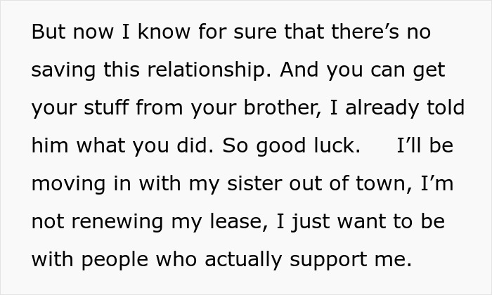 Text message conversation showing a woman publicly clapping back after a relationship fallout over closing closet door request. Text message conversation showing a woman publicly clapping back after a relationship fallout over closing closet door request.