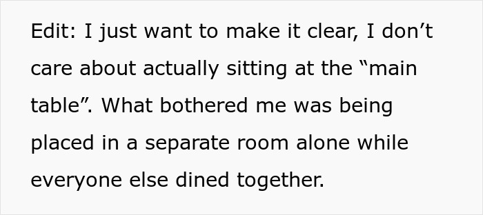 Text post describing frustration of being placed at an overflow table apart from main Thanksgiving dinner table. Text post describing frustration of being placed at an overflow table apart from main Thanksgiving dinner table.