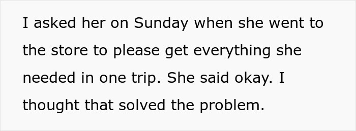 Text excerpt from a discussion depicting a mom accused of embarrassing her son’s girlfriend who offered to cook meals for them. Text excerpt from a discussion depicting a mom accused of embarrassing her son’s girlfriend who offered to cook meals for them.