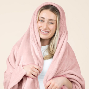 25 Travel Gadgets That Will Make You The Most Prepared Person In The Holiday Security Line 