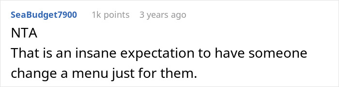 Screenshot of a Reddit comment criticizing a picky eater demanding brother’s in-laws change entire Christmas menu. Screenshot of a Reddit comment criticizing a picky eater demanding brother’s in-laws change entire Christmas menu.