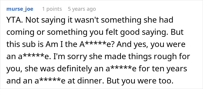 Screenshot of an online comment thread discussing a guy's girlfriend asking him to close her closet door. Screenshot of an online comment thread discussing a guy's girlfriend asking him to close her closet door.