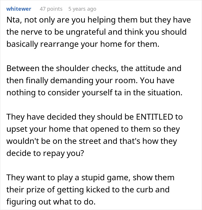 Reddit comment discussing entitled behavior of brother and his wife when woman tries to help them at her home.