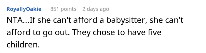 Screenshot of online comment discussing babysitting four kids and expecting free help using the family card argument. Screenshot of online comment discussing babysitting four kids and expecting free help using the family card argument.