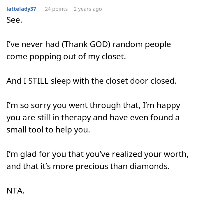 Online discussion about guy venting over girlfriend wanting him to close her closet door and her public clap back and breakup. Online discussion about guy venting over girlfriend wanting him to close her closet door and her public clap back and breakup.