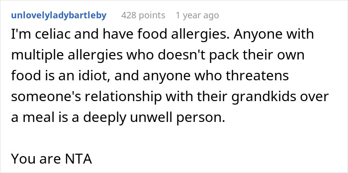 Comment discussing food allergies and family dynamics, highlighting reactions to allergy-related demands and relationships. Comment discussing food allergies and family dynamics, highlighting reactions to allergy-related demands and relationships.