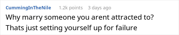 Screenshot of a comment questioning attraction in relationships after woman finds secret texts about her appearance. Screenshot of a comment questioning attraction in relationships after woman finds secret texts about her appearance.