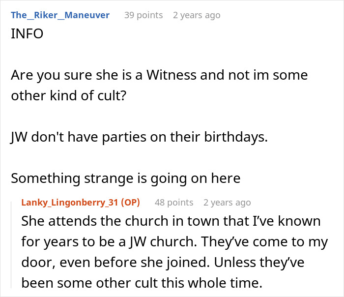 Online discussion questioning Jehovah's Witness mom celebrating kid's birthday, debating party customs and religious authenticity.