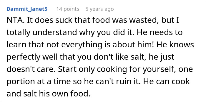Screenshot of a Reddit comment about rethinking a relationship after boyfriend salts an entire pot of chili.