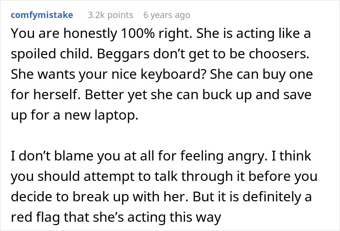 Text post discussing a man lending his girlfriend a spare keyboard and her negative reaction leading to a breakup. Text post discussing a man lending his girlfriend a spare keyboard and her negative reaction leading to a breakup.