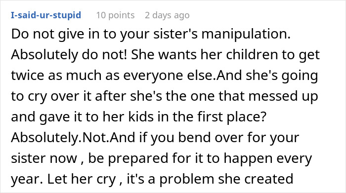 Text post discussing a woman’s manipulation over Christmas gifts and receiving a reality check on fairness. Text post discussing a woman’s manipulation over Christmas gifts and receiving a reality check on fairness.
