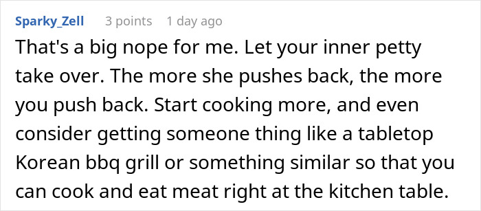 Comment discussing refusal to follow roommate&rsquo;s strict vegan kitchen rules and suggestions for cooking meat indoors.